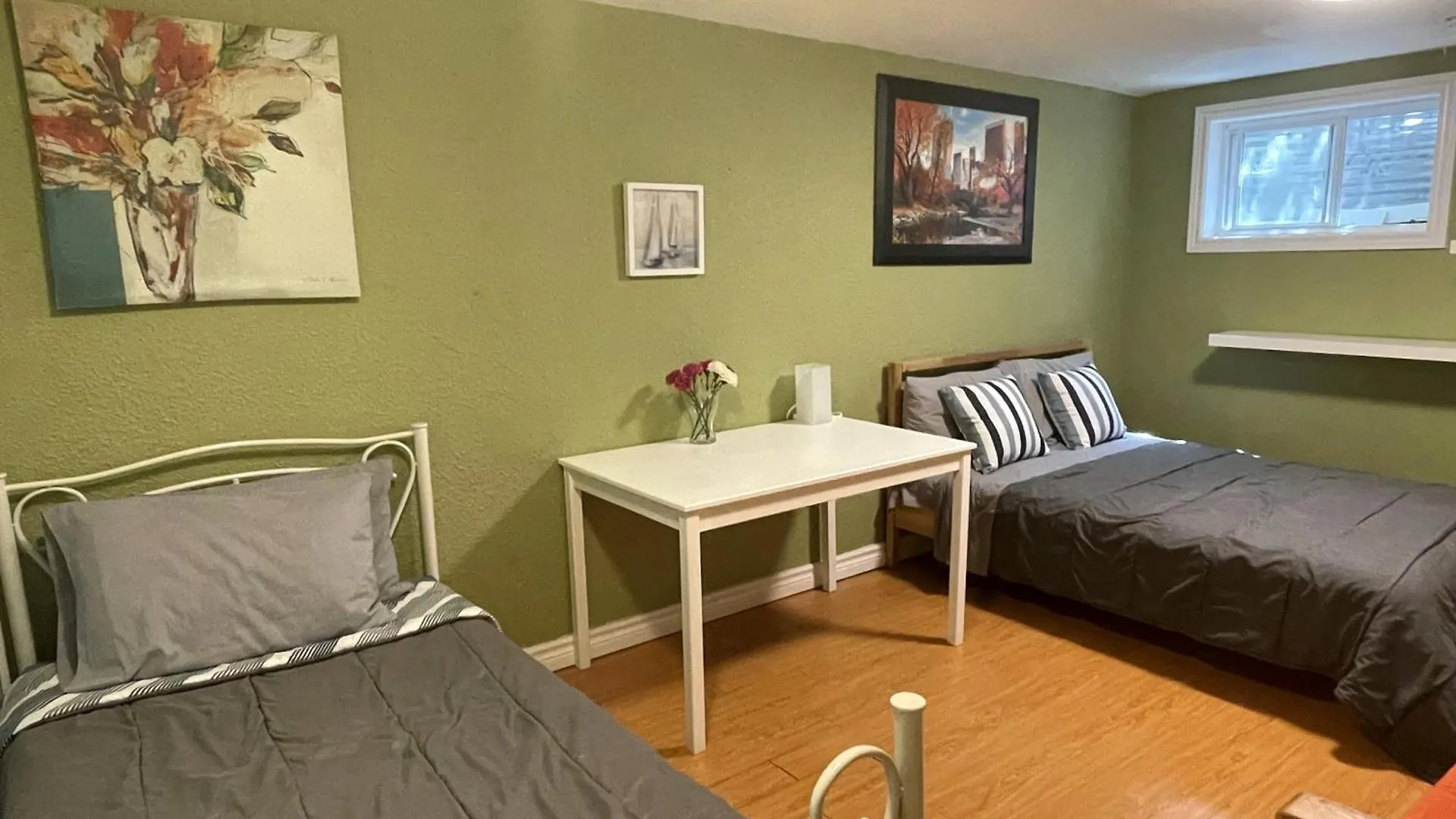Peaceful Serenity House Toronto Homestay
